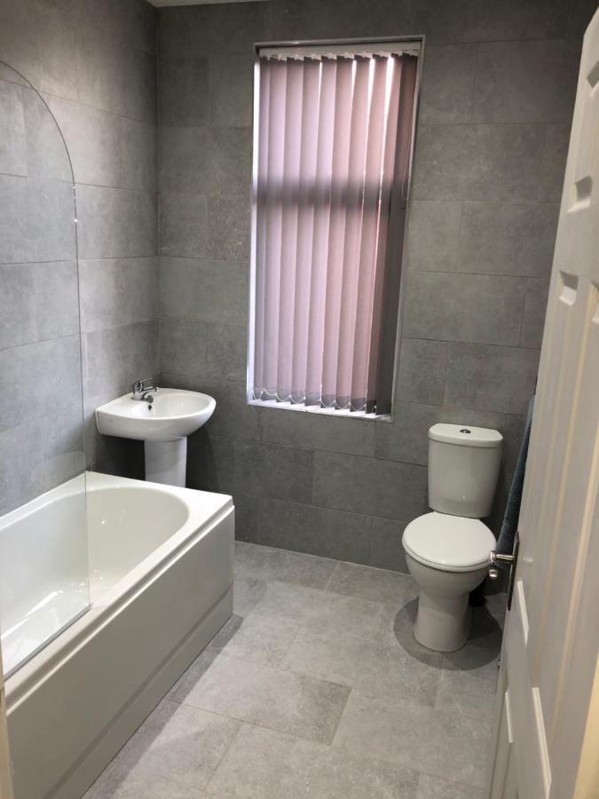 Modern,Spacious 2 Bed Apartment Preston  Buitenkant foto